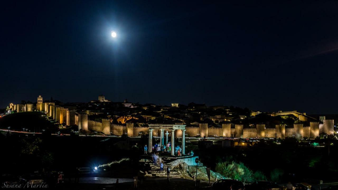 La Casa De La Luna * Ávila