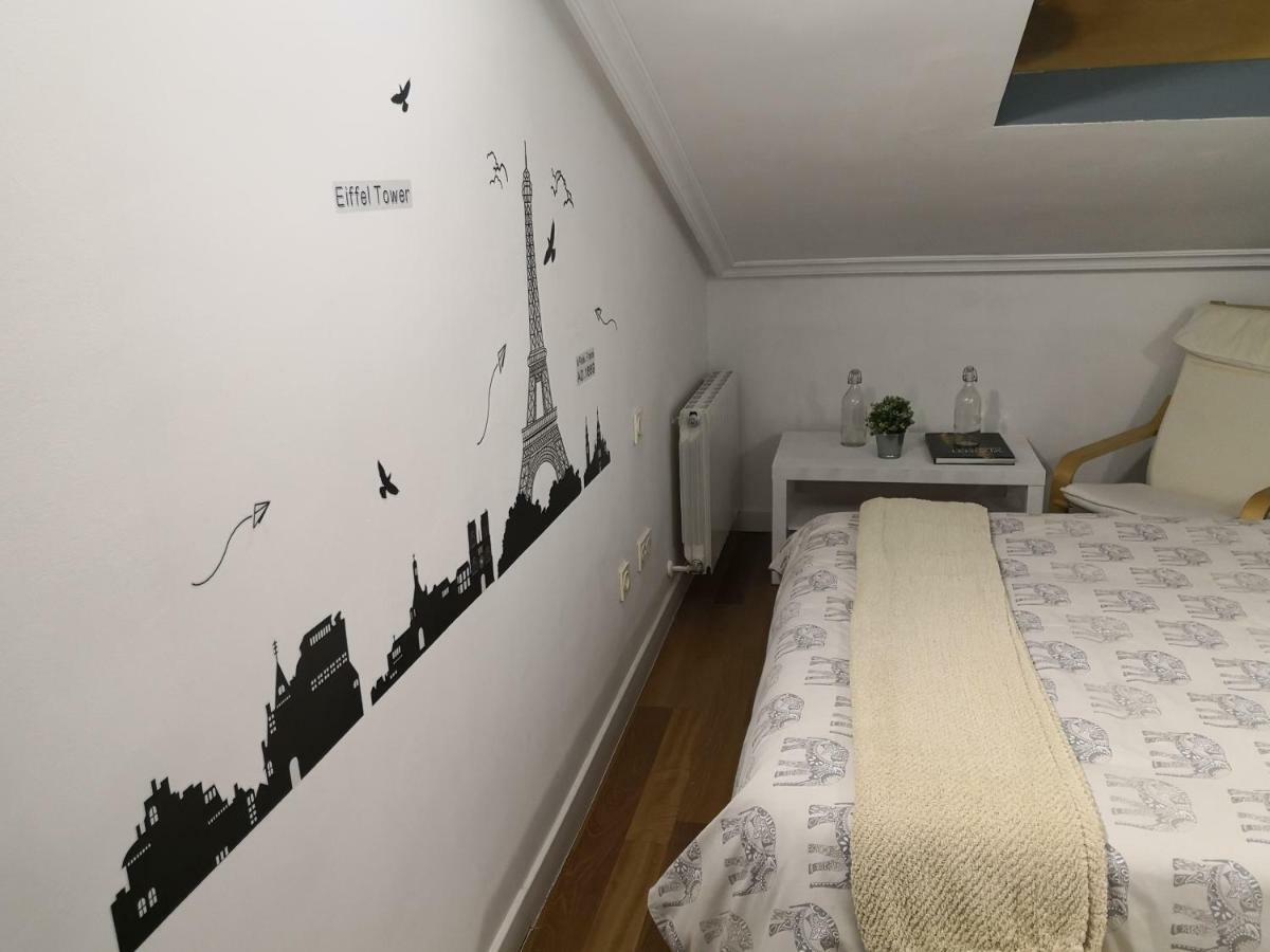 La Casa De La Luna Ávila